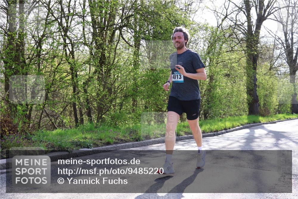 12.04.2026 - 45. Internationalen Wilhelmsburger Insellauf Yannick Fuchs http://msf.ph/oto/9485220 12.04.2026 10:28:05 Laufen 4013 meine-sportfotos.de