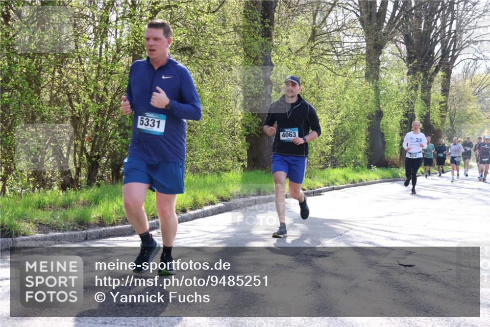 12.04.2026 - 45. Internationalen Wilhelmsburger Insellauf Yannick Fuchs http://msf.ph/oto/9485251 12.04.2026 10:28:10 Laufen 5331, 4063, 3214, 25 meine-sportfotos.de