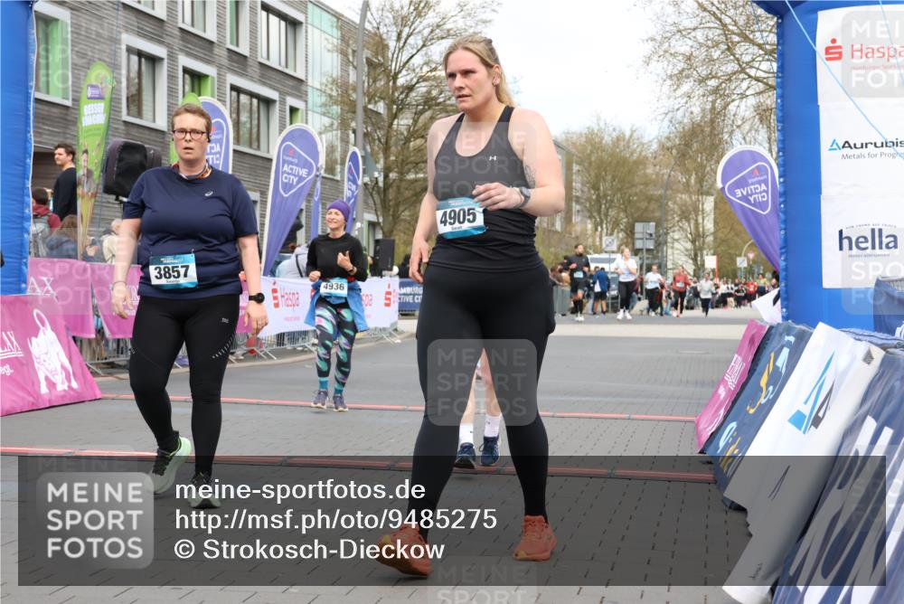 12.04.2026 - 45. Internationalen Wilhelmsburger Insellauf Strokosch-Dieckow http://msf.ph/oto/9485275 12.04.2026 13:20:19 Ziel 2946, 4905, 4274, 2534, 4936, 2366, 3655 meine-sportfotos.de
