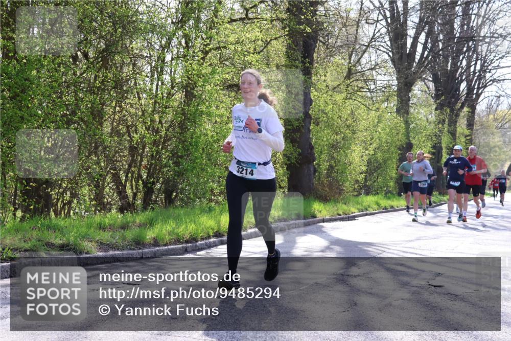 12.04.2026 - 45. Internationalen Wilhelmsburger Insellauf Yannick Fuchs http://msf.ph/oto/9485294 12.04.2026 10:28:15 Laufen 24, 3214, 3066, 911 meine-sportfotos.de