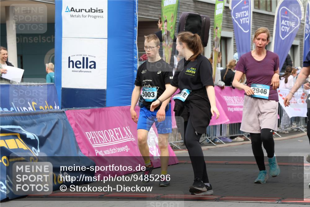 12.04.2026 - 45. Internationalen Wilhelmsburger Insellauf Strokosch-Dieckow http://msf.ph/oto/9485296 12.04.2026 13:20:16 Ziel 5003, 3857, 2946, 4905, 4274, 2534, 4936 meine-sportfotos.de