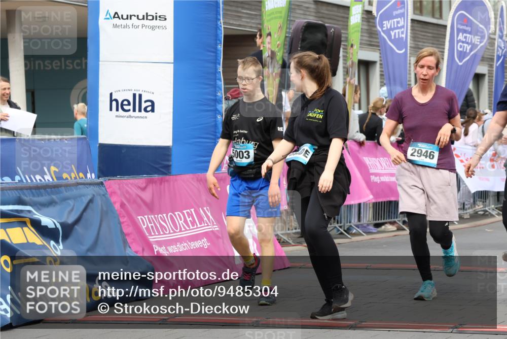 12.04.2026 - 45. Internationalen Wilhelmsburger Insellauf Strokosch-Dieckow http://msf.ph/oto/9485304 12.04.2026 13:20:15 Ziel 5003, 3857, 2946, 4905, 4274, 2534, 4936 meine-sportfotos.de