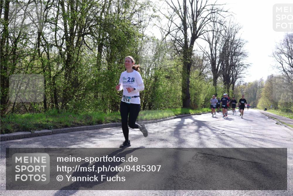 12.04.2026 - 45. Internationalen Wilhelmsburger Insellauf Yannick Fuchs http://msf.ph/oto/9485307 12.04.2026 10:28:15 Laufen 24, 25, 3214 meine-sportfotos.de