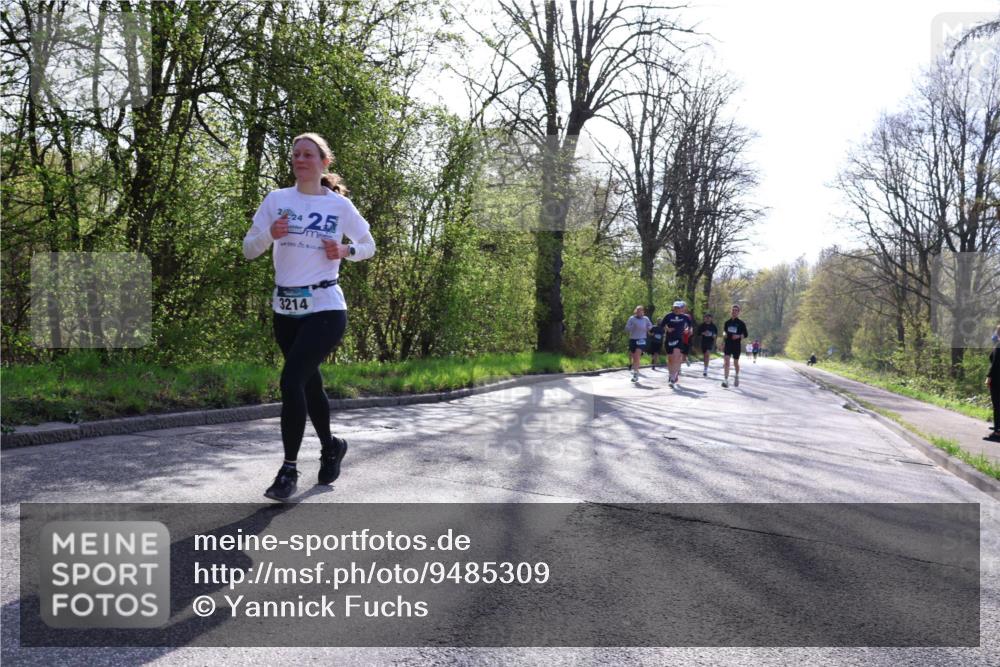 12.04.2026 - 45. Internationalen Wilhelmsburger Insellauf Yannick Fuchs http://msf.ph/oto/9485309 12.04.2026 10:28:15 Laufen 224, 25, 3214 meine-sportfotos.de