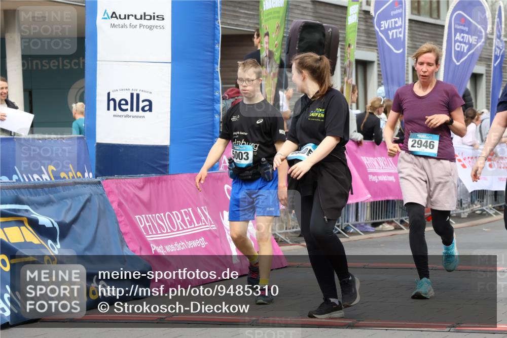 12.04.2026 - 45. Internationalen Wilhelmsburger Insellauf Strokosch-Dieckow http://msf.ph/oto/9485310 12.04.2026 13:20:15 Ziel 5003, 3857, 2946, 4905, 4274, 2534, 4936 meine-sportfotos.de