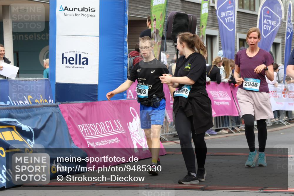 12.04.2026 - 45. Internationalen Wilhelmsburger Insellauf Strokosch-Dieckow http://msf.ph/oto/9485330 12.04.2026 13:20:15 Ziel 5003, 3857, 2946, 4905, 4274, 2534, 4936 meine-sportfotos.de