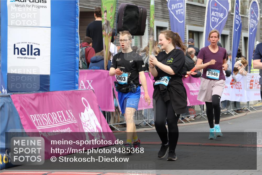 12.04.2026 - 45. Internationalen Wilhelmsburger Insellauf Strokosch-Dieckow http://msf.ph/oto/9485368 12.04.2026 13:20:14 Ziel 5003, 3857, 2946, 4905, 4274, 2534 meine-sportfotos.de