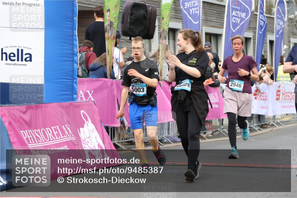 12.04.2026 - 45. Internationalen Wilhelmsburger Insellauf Strokosch-Dieckow http://msf.ph/oto/9485387 12.04.2026 13:20:14 Ziel 5003, 3857, 2946, 4905, 4274, 2534 meine-sportfotos.de