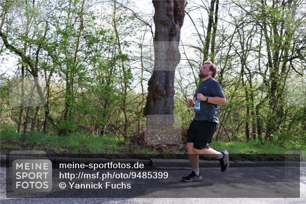 12.04.2026 - 45. Internationalen Wilhelmsburger Insellauf Yannick Fuchs http://msf.ph/oto/9485399 12.04.2026 10:28:24 Laufen 043 meine-sportfotos.de