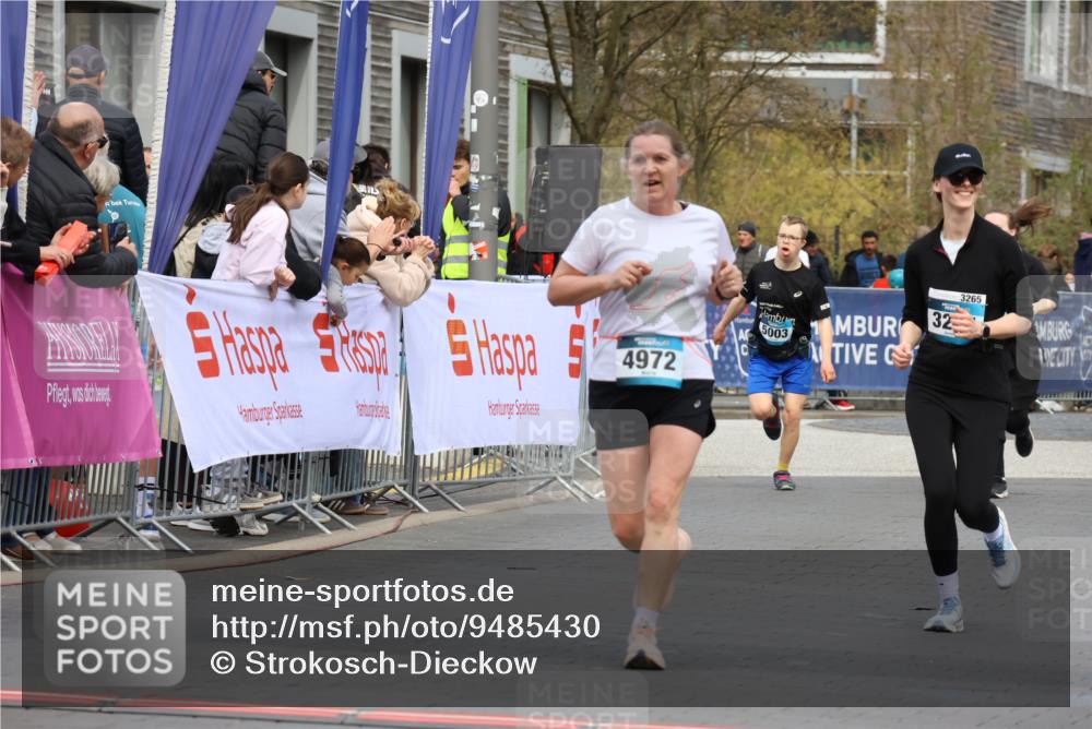 12.04.2026 - 45. Internationalen Wilhelmsburger Insellauf Strokosch-Dieckow http://msf.ph/oto/9485430 12.04.2026 13:20:06 Ziel 2799, 4972, 3265 meine-sportfotos.de
