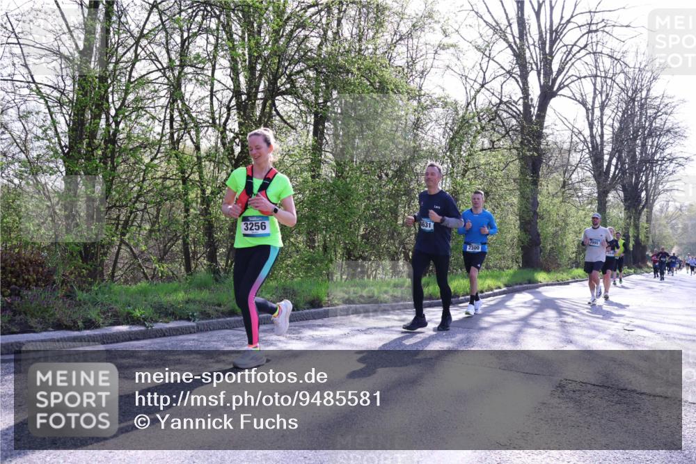 12.04.2026 - 45. Internationalen Wilhelmsburger Insellauf Yannick Fuchs http://msf.ph/oto/9485581 12.04.2026 10:34:50 Laufen 3256, 631, 2300, 2995, 2845 meine-sportfotos.de