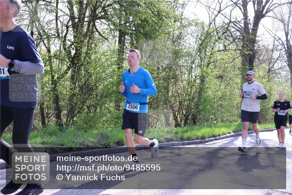 12.04.2026 - 45. Internationalen Wilhelmsburger Insellauf Yannick Fuchs http://msf.ph/oto/9485595 12.04.2026 10:34:51 Laufen 31, 2300, 2995, 284 meine-sportfotos.de