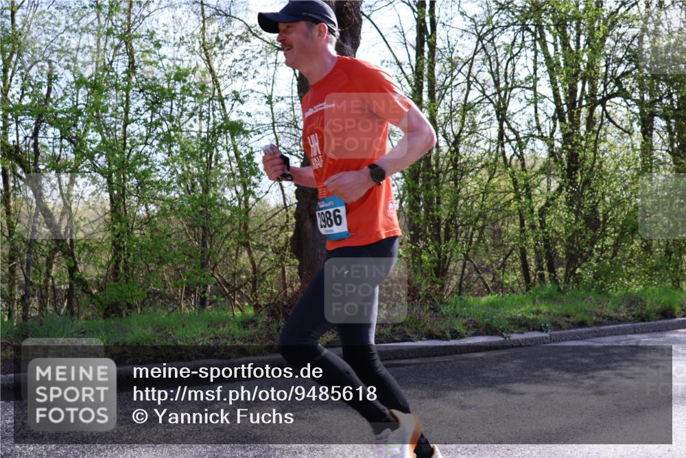 12.04.2026 - 45. Internationalen Wilhelmsburger Insellauf Yannick Fuchs http://msf.ph/oto/9485618 12.04.2026 10:28:47 Laufen 2986 meine-sportfotos.de