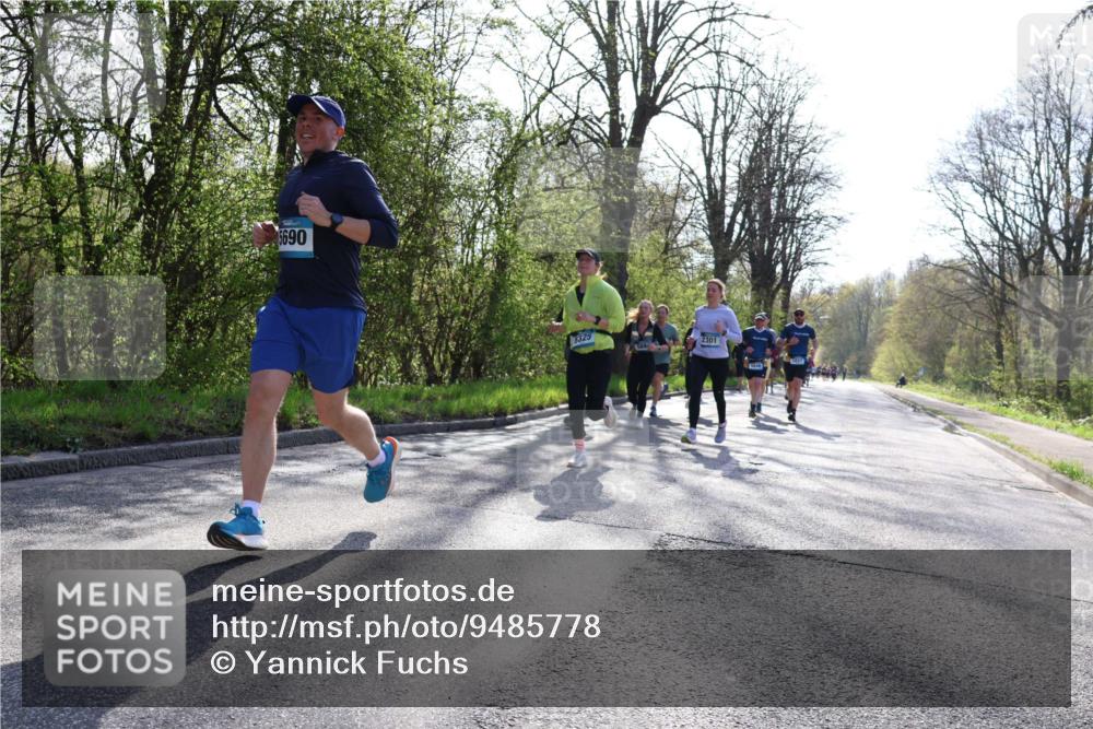12.04.2026 - 45. Internationalen Wilhelmsburger Insellauf Yannick Fuchs http://msf.ph/oto/9485778 12.04.2026 10:35:03 Laufen 5690, 5325, 2301, 5046 meine-sportfotos.de
