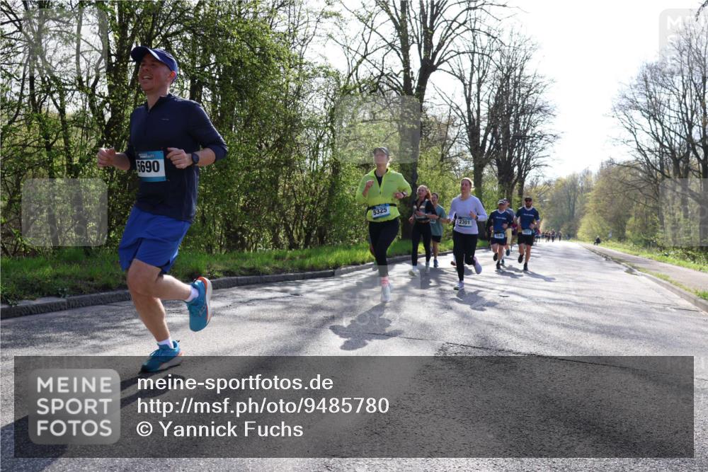 12.04.2026 - 45. Internationalen Wilhelmsburger Insellauf Yannick Fuchs http://msf.ph/oto/9485780 12.04.2026 10:35:04 Laufen 5690, 5325, 2301, 5046 meine-sportfotos.de