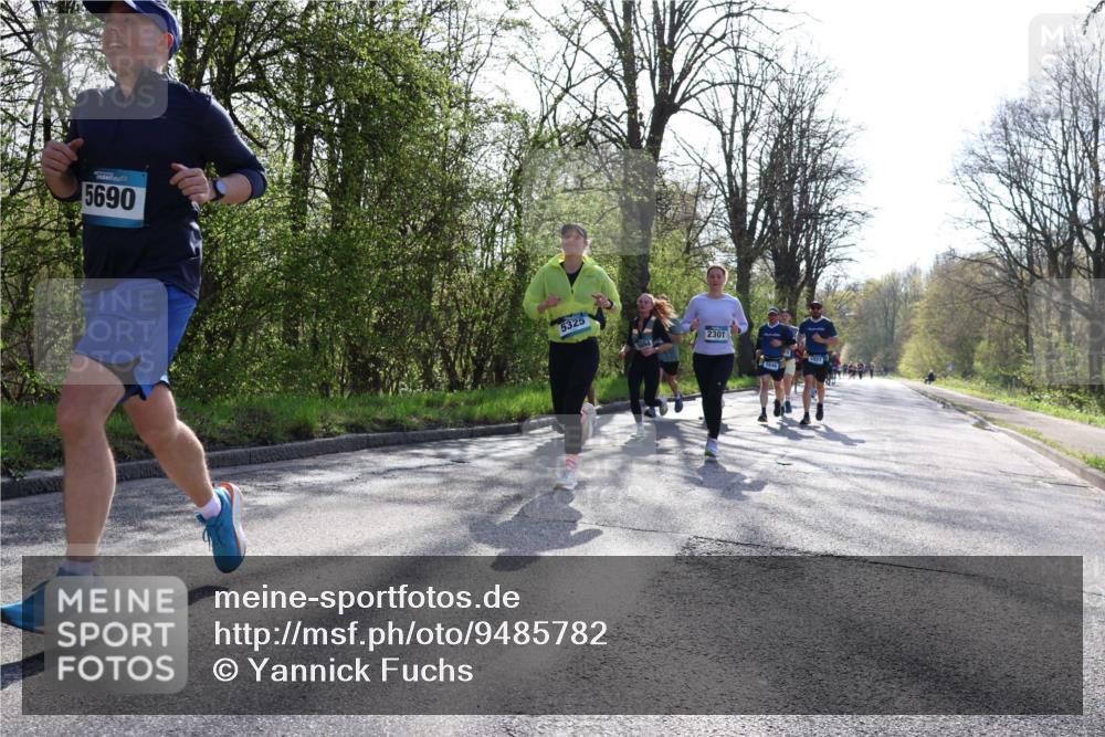 12.04.2026 - 45. Internationalen Wilhelmsburger Insellauf Yannick Fuchs http://msf.ph/oto/9485782 12.04.2026 10:35:04 Laufen 5690, 5325, 2301 meine-sportfotos.de