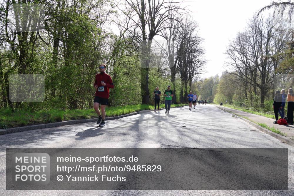 12.04.2026 - 45. Internationalen Wilhelmsburger Insellauf Yannick Fuchs http://msf.ph/oto/9485829 12.04.2026 10:29:15 Laufen 3834 meine-sportfotos.de