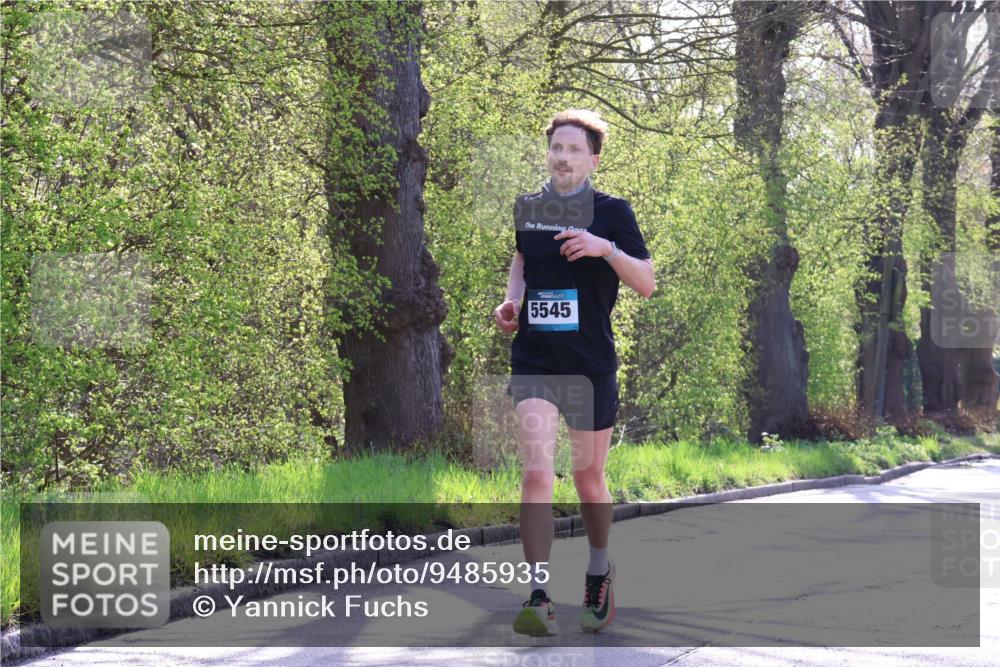 12.04.2026 - 45. Internationalen Wilhelmsburger Insellauf Yannick Fuchs http://msf.ph/oto/9485935 12.04.2026 10:29:27 Laufen 5545 meine-sportfotos.de