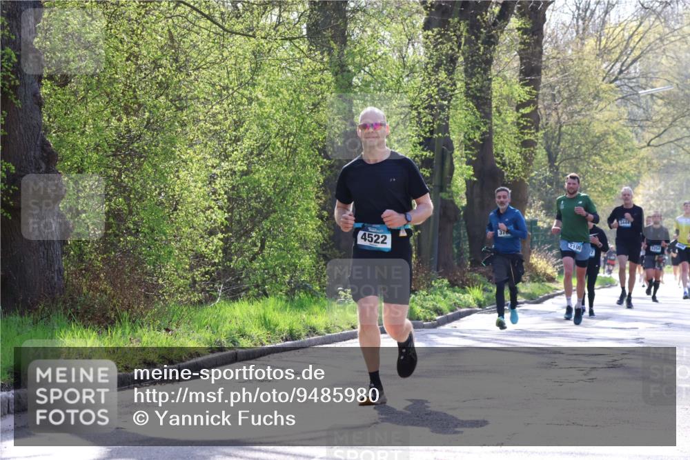 12.04.2026 - 45. Internationalen Wilhelmsburger Insellauf Yannick Fuchs http://msf.ph/oto/9485980 12.04.2026 10:29:32 Laufen 4522, 2100, 3444, 1954 meine-sportfotos.de