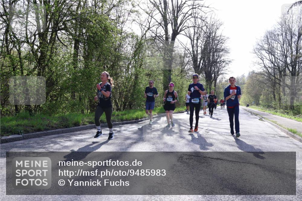 12.04.2026 - 45. Internationalen Wilhelmsburger Insellauf Yannick Fuchs http://msf.ph/oto/9485983 12.04.2026 10:35:30 Laufen 3563, 4367, 4402 meine-sportfotos.de