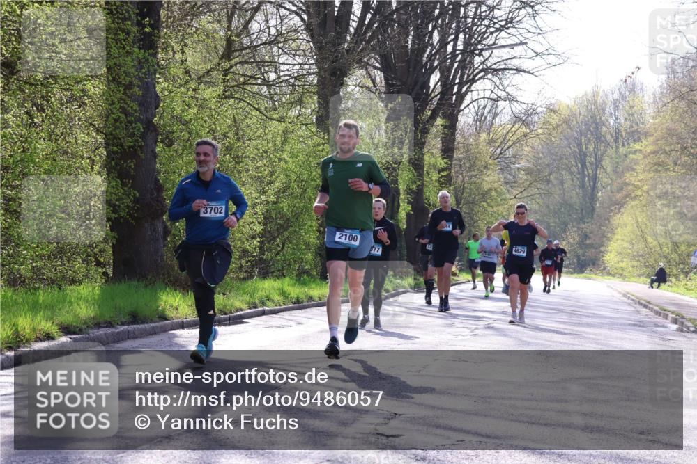 12.04.2026 - 45. Internationalen Wilhelmsburger Insellauf Yannick Fuchs http://msf.ph/oto/9486057 12.04.2026 10:29:38 Laufen 3702, 2100, 77, 4629 meine-sportfotos.de