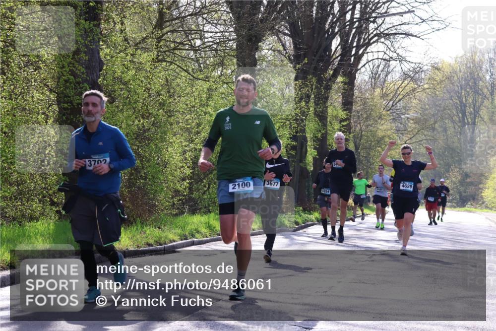 12.04.2026 - 45. Internationalen Wilhelmsburger Insellauf Yannick Fuchs http://msf.ph/oto/9486061 12.04.2026 10:29:39 Laufen 3702, 2100, 3677, 5254, 4490, 4629 meine-sportfotos.de