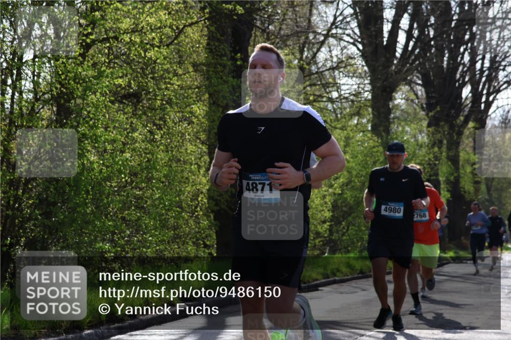 12.04.2026 - 45. Internationalen Wilhelmsburger Insellauf Yannick Fuchs http://msf.ph/oto/9486150 12.04.2026 10:29:48 Laufen 4871, 4980, 2768 meine-sportfotos.de