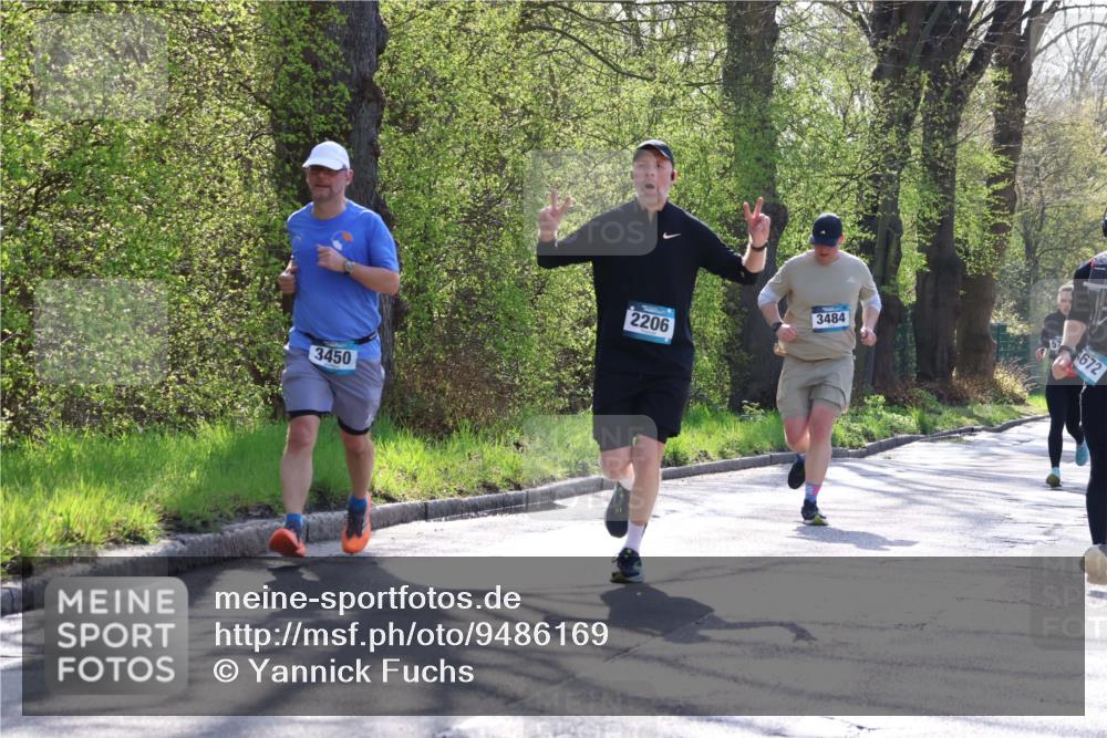 12.04.2026 - 45. Internationalen Wilhelmsburger Insellauf Yannick Fuchs http://msf.ph/oto/9486169 12.04.2026 10:35:48 Laufen 3450, 3484, 2206, 672 meine-sportfotos.de
