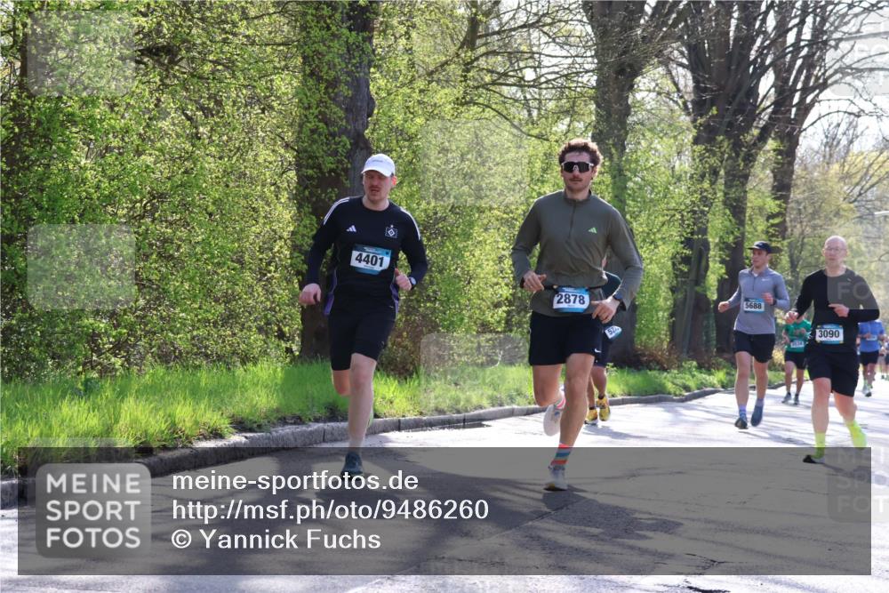 12.04.2026 - 45. Internationalen Wilhelmsburger Insellauf Yannick Fuchs http://msf.ph/oto/9486260 12.04.2026 10:30:01 Laufen 4401, 2878, 521, 5688, 3534, 3090 meine-sportfotos.de
