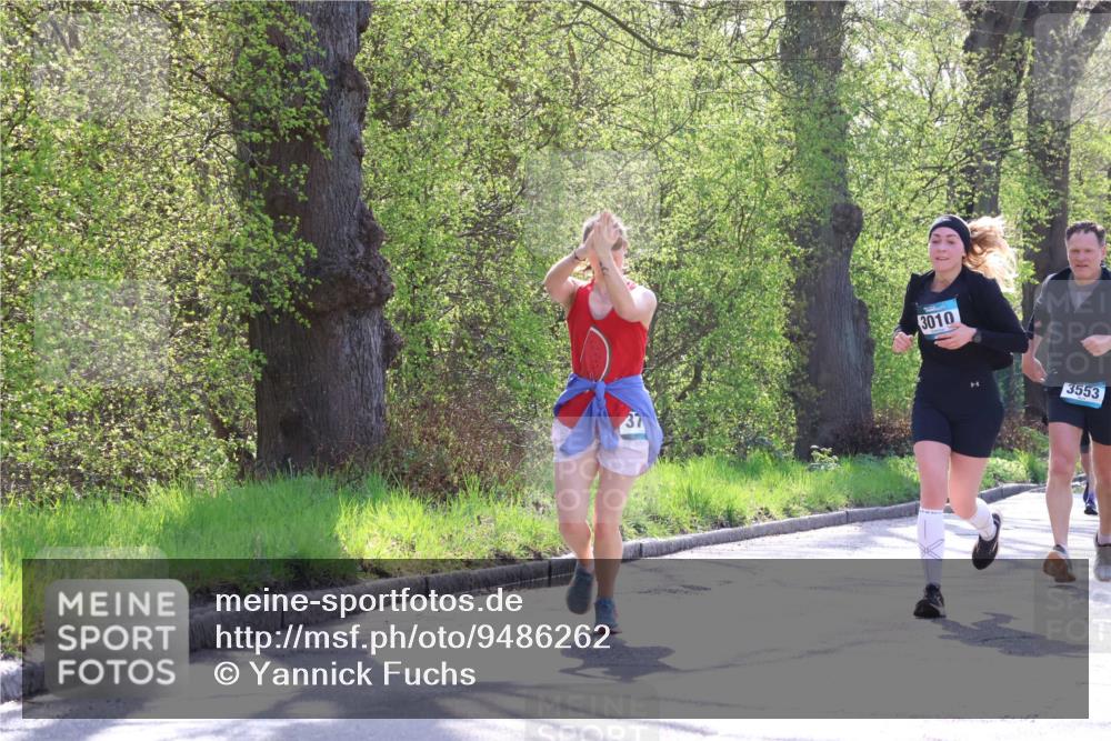 12.04.2026 - 45. Internationalen Wilhelmsburger Insellauf Yannick Fuchs http://msf.ph/oto/9486262 12.04.2026 10:35:59 Laufen 3010, 3553 meine-sportfotos.de