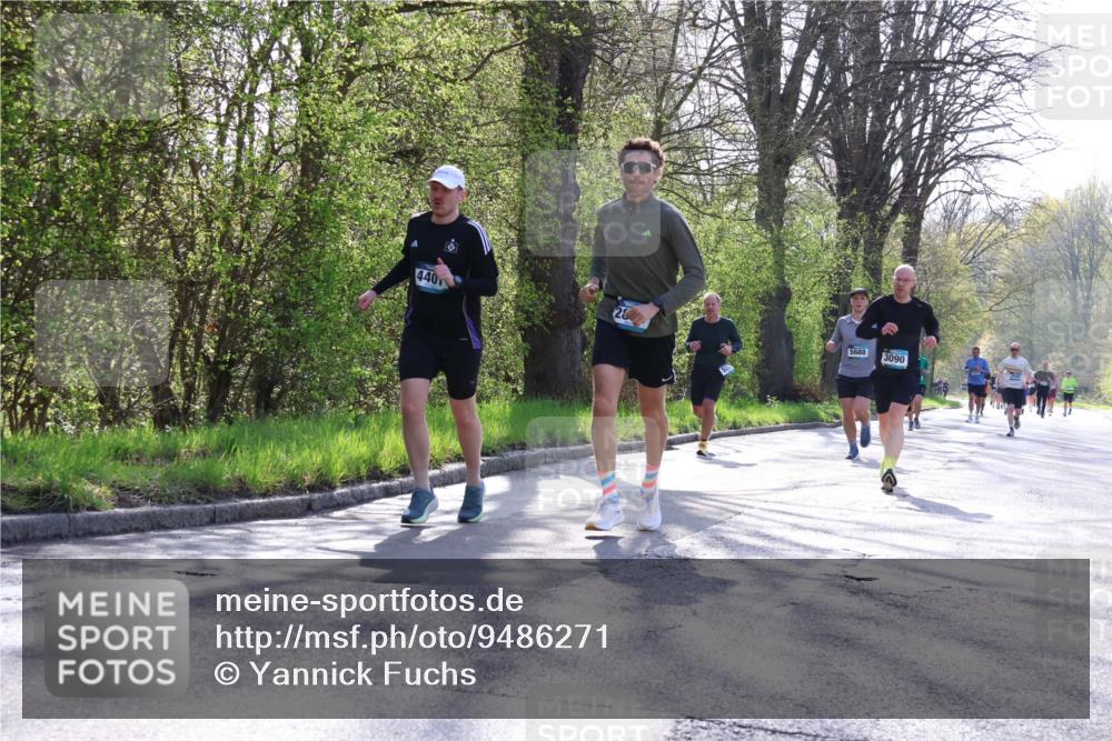 12.04.2026 - 45. Internationalen Wilhelmsburger Insellauf Yannick Fuchs http://msf.ph/oto/9486271 12.04.2026 10:30:02 Laufen 440, 5688, 3090 meine-sportfotos.de