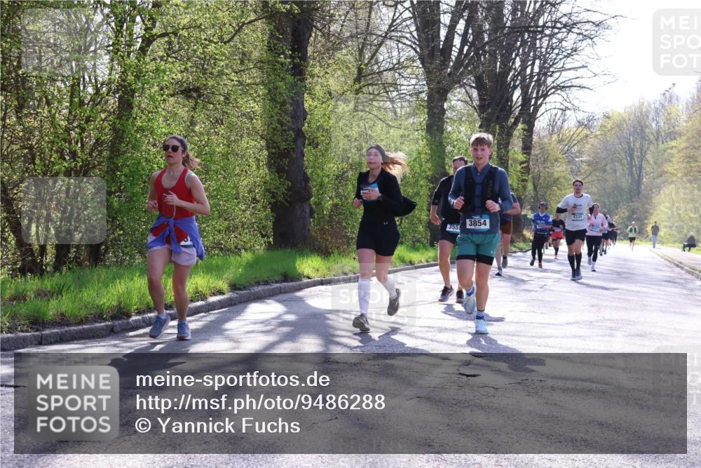 12.04.2026 - 45. Internationalen Wilhelmsburger Insellauf Yannick Fuchs http://msf.ph/oto/9486288 12.04.2026 10:36:01 Laufen 355, 3854, 4331 meine-sportfotos.de