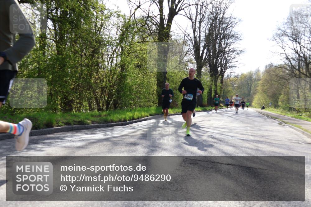 12.04.2026 - 45. Internationalen Wilhelmsburger Insellauf Yannick Fuchs http://msf.ph/oto/9486290 12.04.2026 10:30:04 Laufen 3090 meine-sportfotos.de