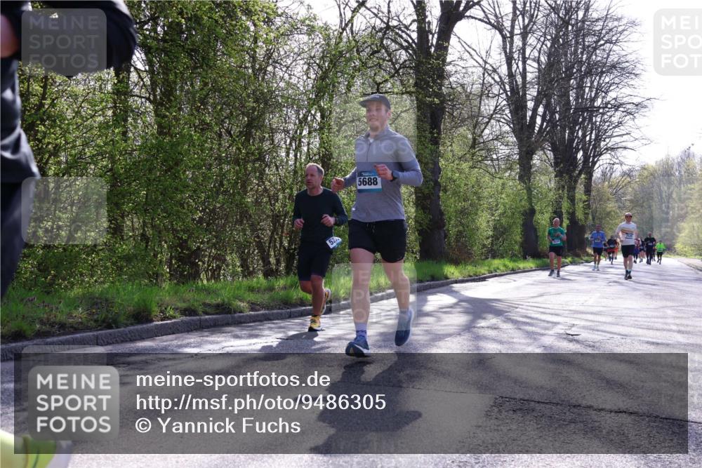 12.04.2026 - 45. Internationalen Wilhelmsburger Insellauf Yannick Fuchs http://msf.ph/oto/9486305 12.04.2026 10:30:06 Laufen 5688 meine-sportfotos.de