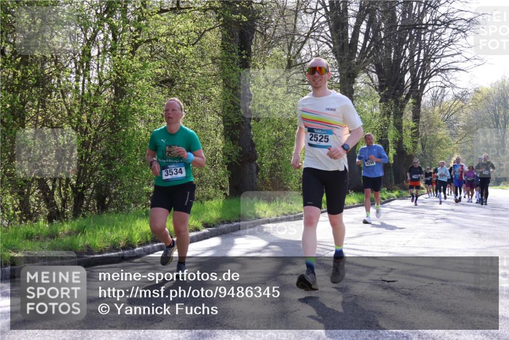 12.04.2026 - 45. Internationalen Wilhelmsburger Insellauf Yannick Fuchs http://msf.ph/oto/9486345 12.04.2026 10:30:11 Laufen 3534, 2525, 4295 meine-sportfotos.de