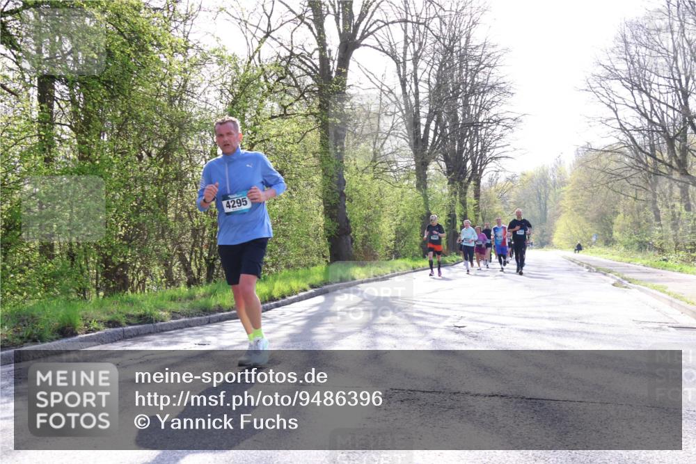 12.04.2026 - 45. Internationalen Wilhelmsburger Insellauf Yannick Fuchs http://msf.ph/oto/9486396 12.04.2026 10:30:16 Laufen 4295 meine-sportfotos.de