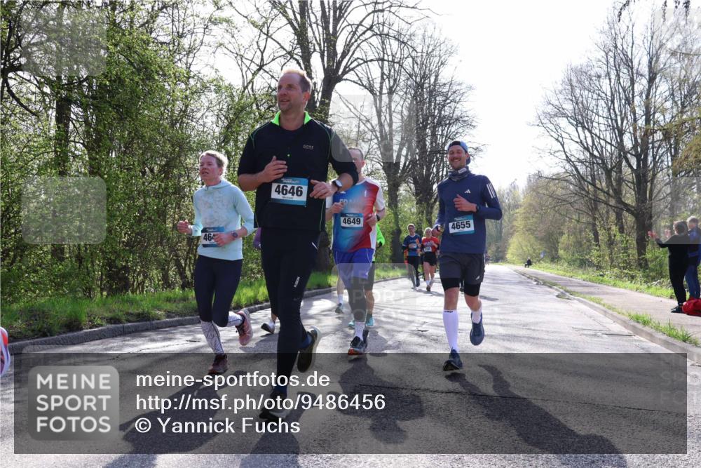 12.04.2026 - 45. Internationalen Wilhelmsburger Insellauf Yannick Fuchs http://msf.ph/oto/9486456 12.04.2026 10:30:22 Laufen 464, 4646, 4649, 4655 meine-sportfotos.de