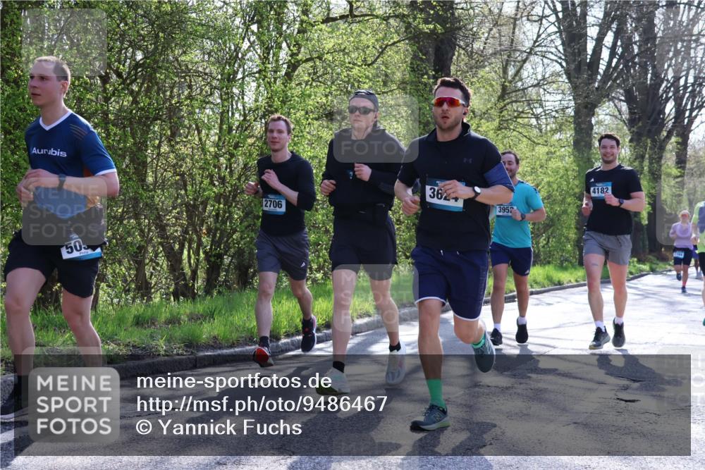 12.04.2026 - 45. Internationalen Wilhelmsburger Insellauf Yannick Fuchs http://msf.ph/oto/9486467 12.04.2026 10:36:20 Laufen 2706, 50, 3624, 4182, 3952 meine-sportfotos.de