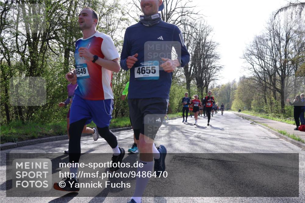 12.04.2026 - 45. Internationalen Wilhelmsburger Insellauf Yannick Fuchs http://msf.ph/oto/9486470 12.04.2026 10:30:23 Laufen 4649, 4655, 3380, 1381 meine-sportfotos.de