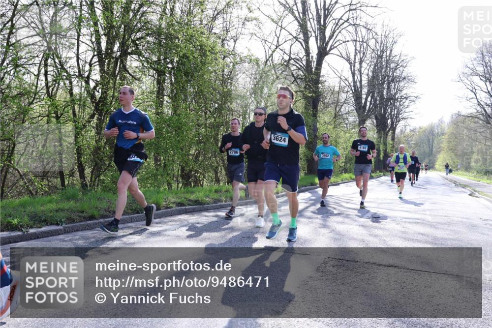 12.04.2026 - 45. Internationalen Wilhelmsburger Insellauf Yannick Fuchs http://msf.ph/oto/9486471 12.04.2026 10:36:20 Laufen 2706, 3624, 3952, 4182, 3325 meine-sportfotos.de