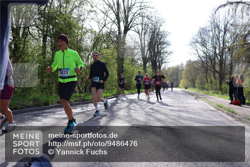 12.04.2026 - 45. Internationalen Wilhelmsburger Insellauf Yannick Fuchs http://msf.ph/oto/9486476 12.04.2026 10:30:23 Laufen 2633, 4680, 3380 meine-sportfotos.de