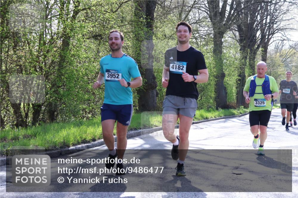 12.04.2026 - 45. Internationalen Wilhelmsburger Insellauf Yannick Fuchs http://msf.ph/oto/9486477 12.04.2026 10:36:21 Laufen 3952, 4182, 3325, 4992 meine-sportfotos.de