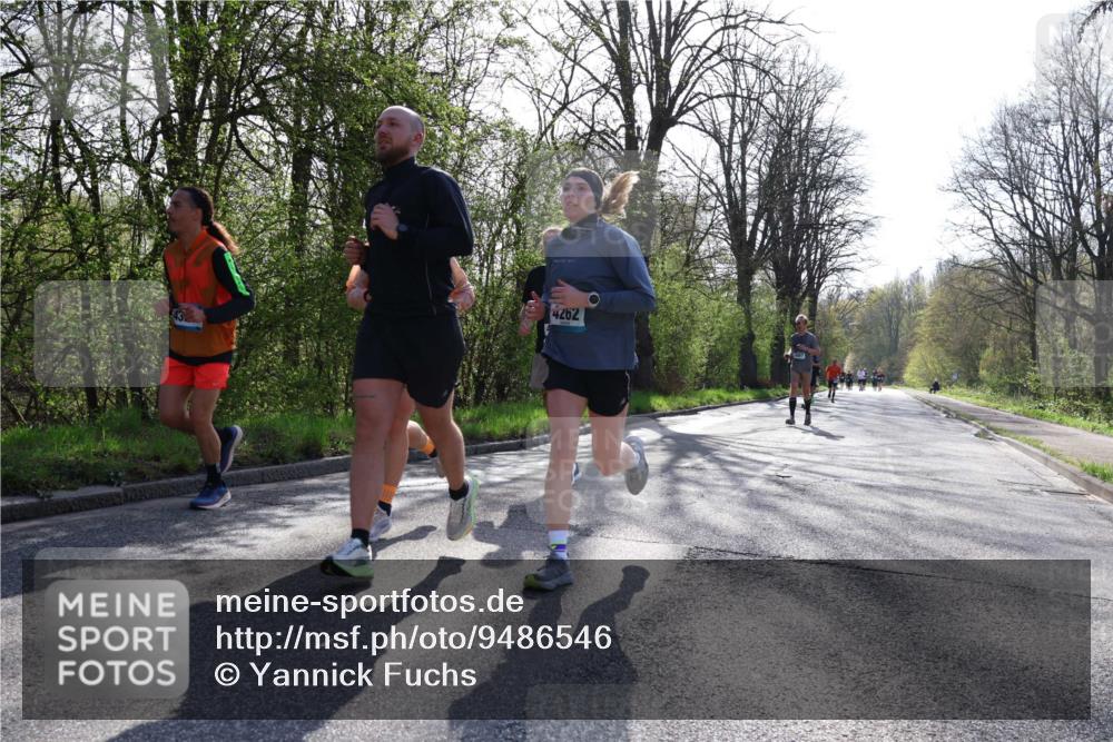12.04.2026 - 45. Internationalen Wilhelmsburger Insellauf Yannick Fuchs http://msf.ph/oto/9486546 12.04.2026 10:30:30 Laufen 4262 meine-sportfotos.de