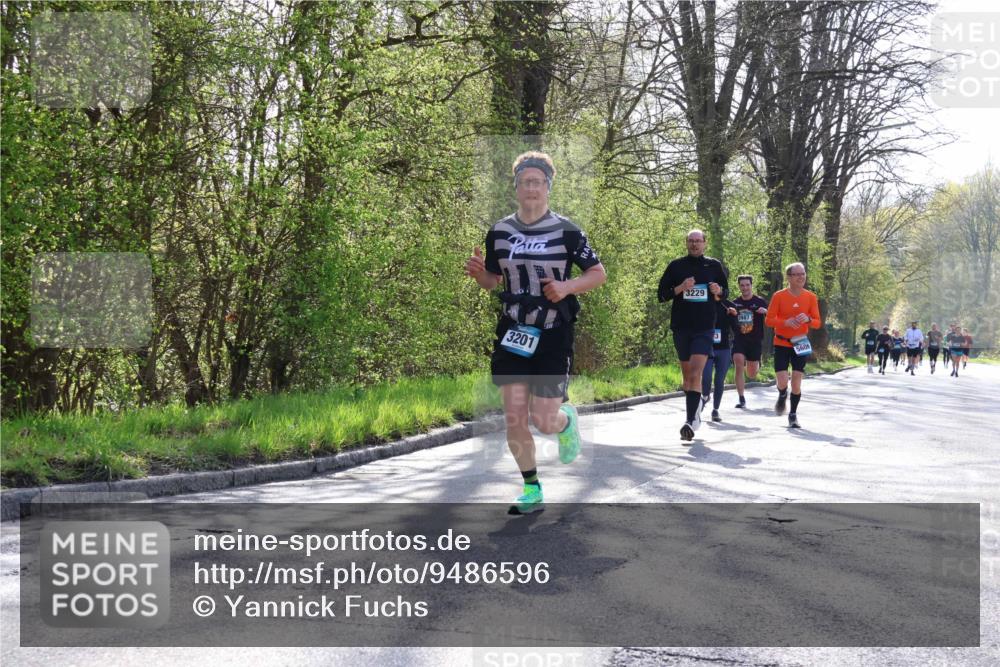 12.04.2026 - 45. Internationalen Wilhelmsburger Insellauf Yannick Fuchs http://msf.ph/oto/9486596 12.04.2026 10:30:35 Laufen 3201, 3229, 3987, 5606 meine-sportfotos.de