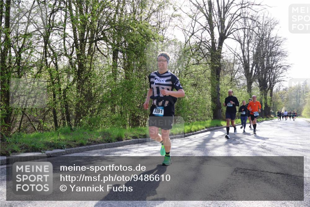 12.04.2026 - 45. Internationalen Wilhelmsburger Insellauf Yannick Fuchs http://msf.ph/oto/9486610 12.04.2026 10:30:37 Laufen 3201, 3229 meine-sportfotos.de