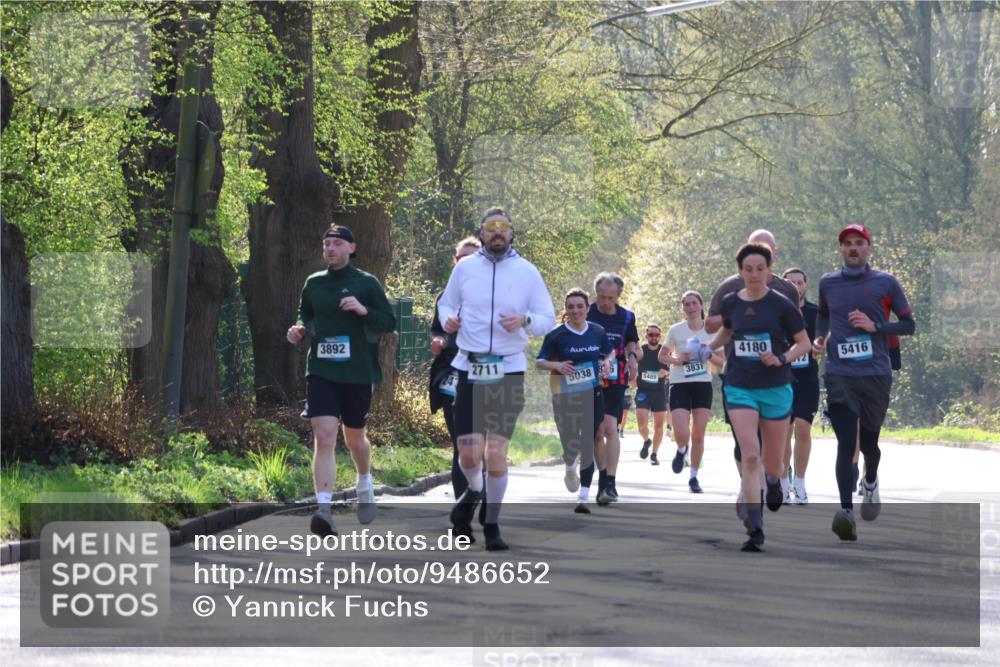 12.04.2026 - 45. Internationalen Wilhelmsburger Insellauf Yannick Fuchs http://msf.ph/oto/9486652 12.04.2026 10:30:42 Laufen 3892, 2711, 5038, 5489, 4180, 3831, 5416 meine-sportfotos.de