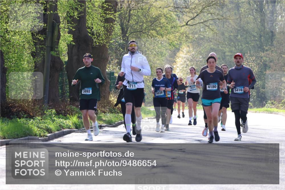12.04.2026 - 45. Internationalen Wilhelmsburger Insellauf Yannick Fuchs http://msf.ph/oto/9486654 12.04.2026 10:30:42 Laufen 3892, 2711, 5038, 3831, 4180, 28, 5489, 5416, 36 meine-sportfotos.de