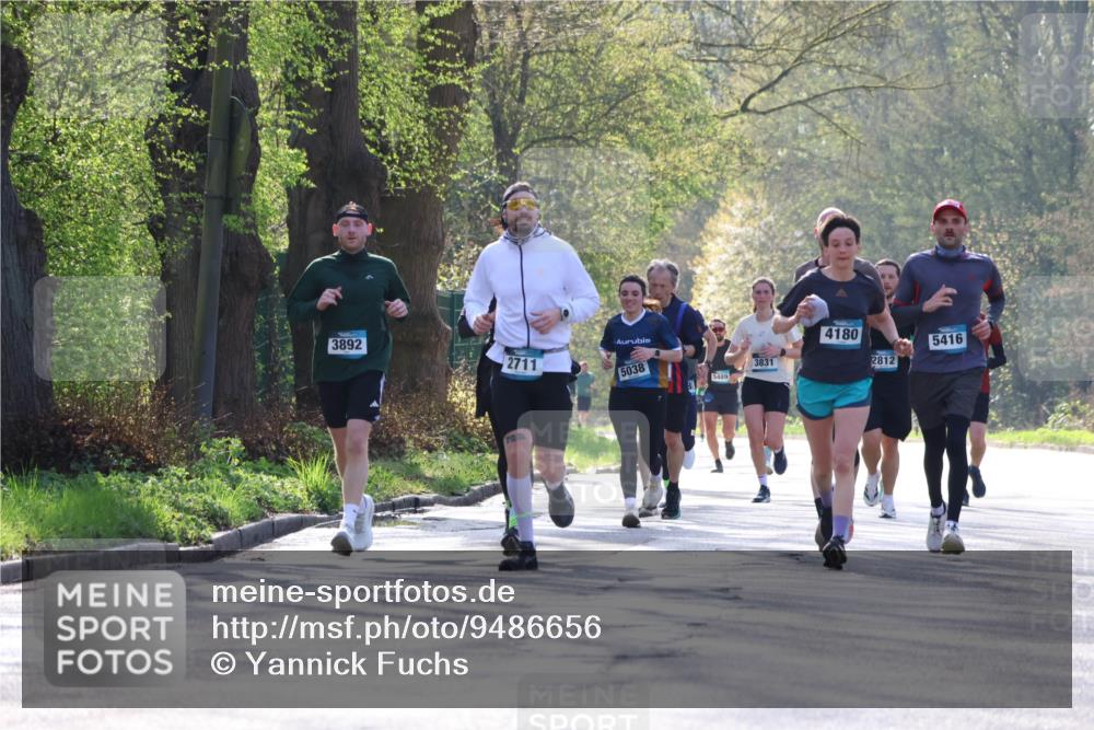 12.04.2026 - 45. Internationalen Wilhelmsburger Insellauf Yannick Fuchs http://msf.ph/oto/9486656 12.04.2026 10:30:42 Laufen 3892, 2711, 5038, 5489, 3831, 4180, 2812, 5416 meine-sportfotos.de