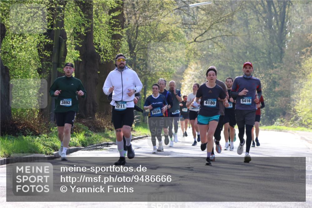 12.04.2026 - 45. Internationalen Wilhelmsburger Insellauf Yannick Fuchs http://msf.ph/oto/9486666 12.04.2026 10:30:43 Laufen 3892, 2711, 5038, 408, 5439, 4180, 2, 5416 meine-sportfotos.de