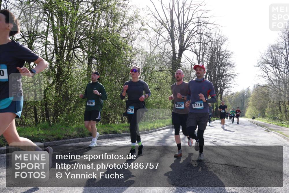 12.04.2026 - 45. Internationalen Wilhelmsburger Insellauf Yannick Fuchs http://msf.ph/oto/9486757 12.04.2026 10:30:52 Laufen 0, 3892, 5357, 5416, 479 meine-sportfotos.de